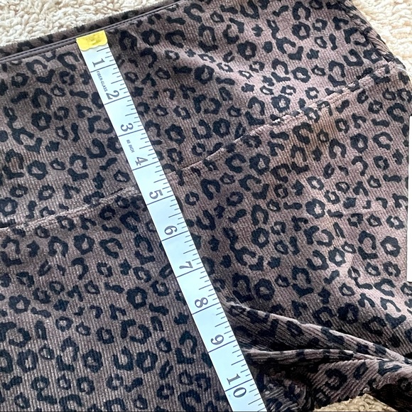 Khakis & Co Suave Women’s Knit Corduroy Leggings Leopard Print Espresso Petite S - Picture 13 of 16